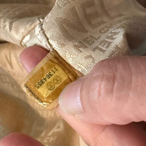 CHANEL  denim Shoulder Bag with Chain Strap - Picture 8 of 11